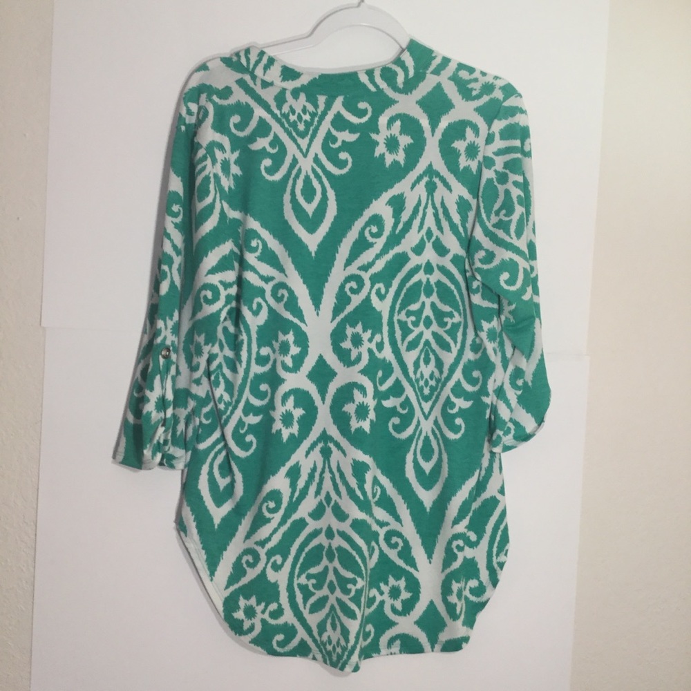 Paisley 3/4 Sleeve Blouse V Neck Hershe - Picture 2 of 6